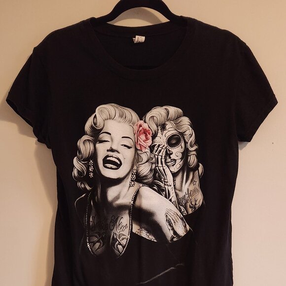 Marilyn Monroe graphic tee - Picture 1 of 13